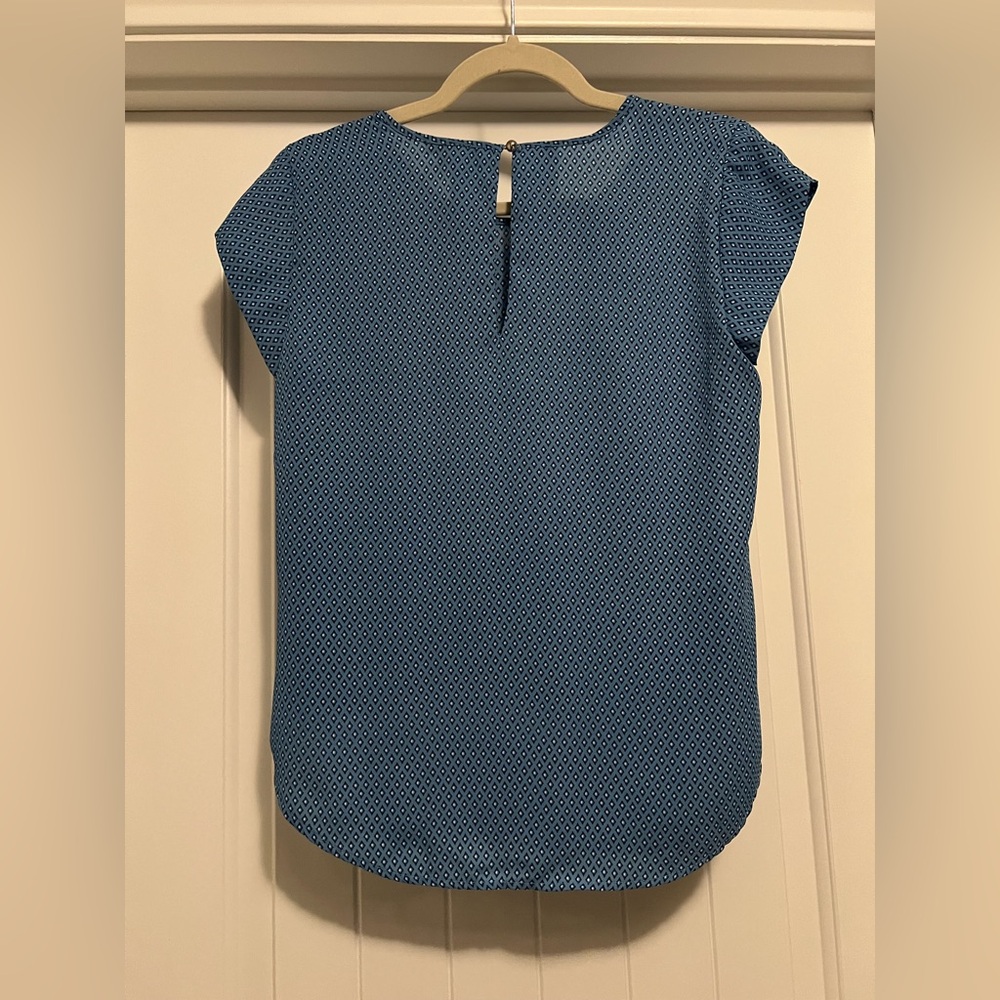 Lily White Blue Diamond Print Blouse | Cap Sleeve Lightweight Work Top S - Picture 4 of 4